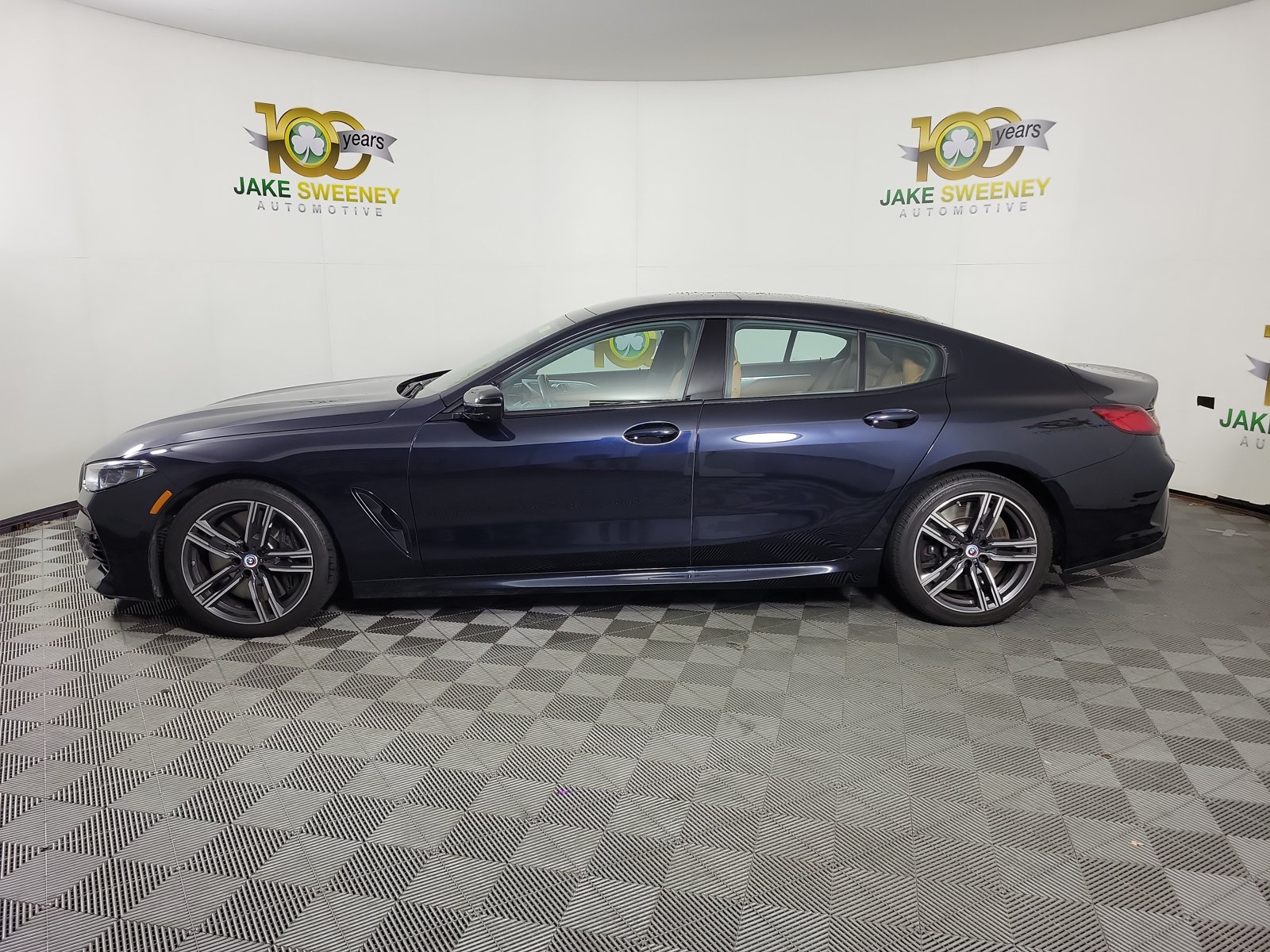 bmw 8 series 2023 WBAGV8C04PCL13391 image bmw 8 series 2023 WBAGV8C04PCL13391 image